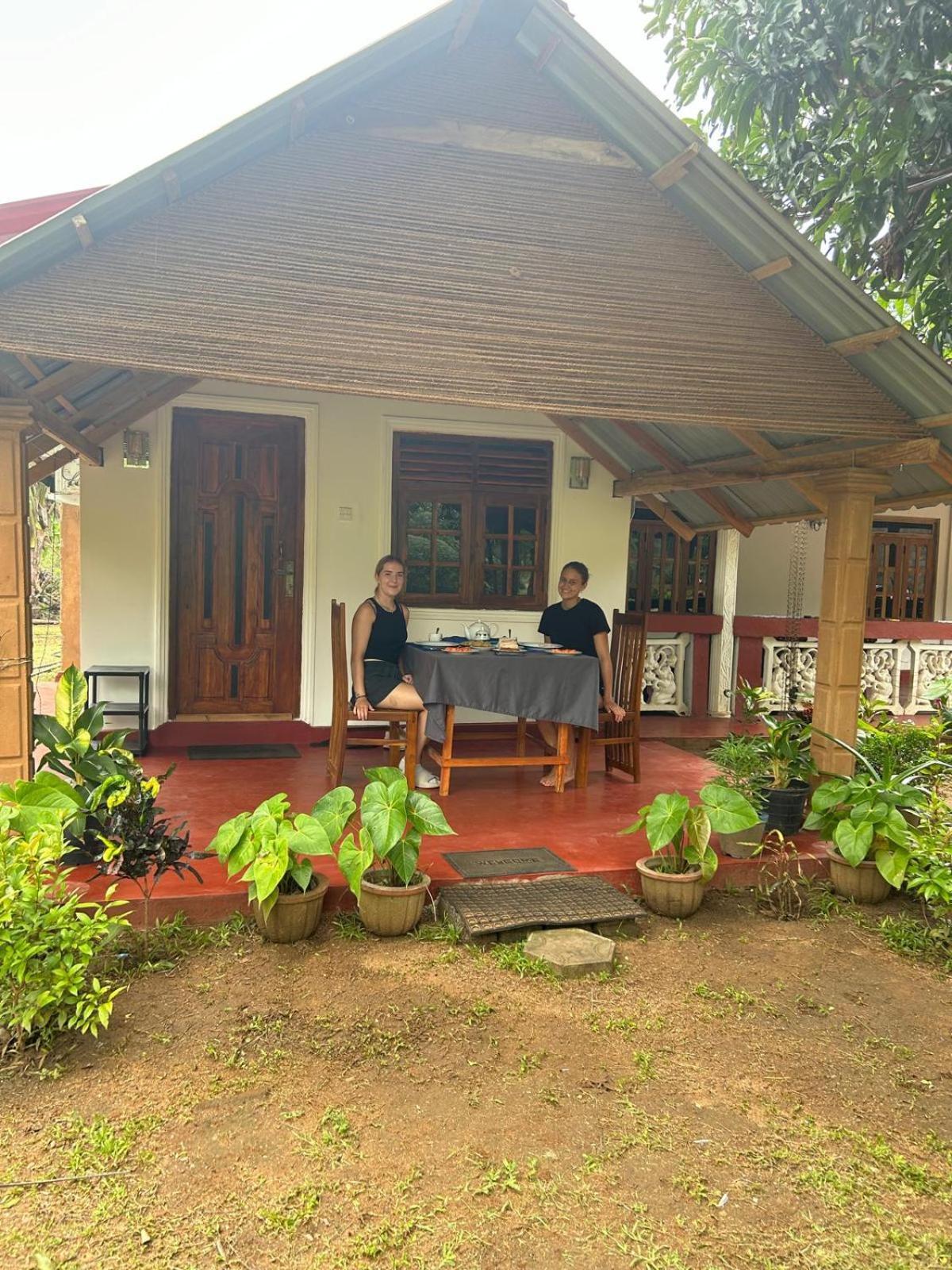 Jungle Eco Lodge & Safari Сигирия Экстерьер фото