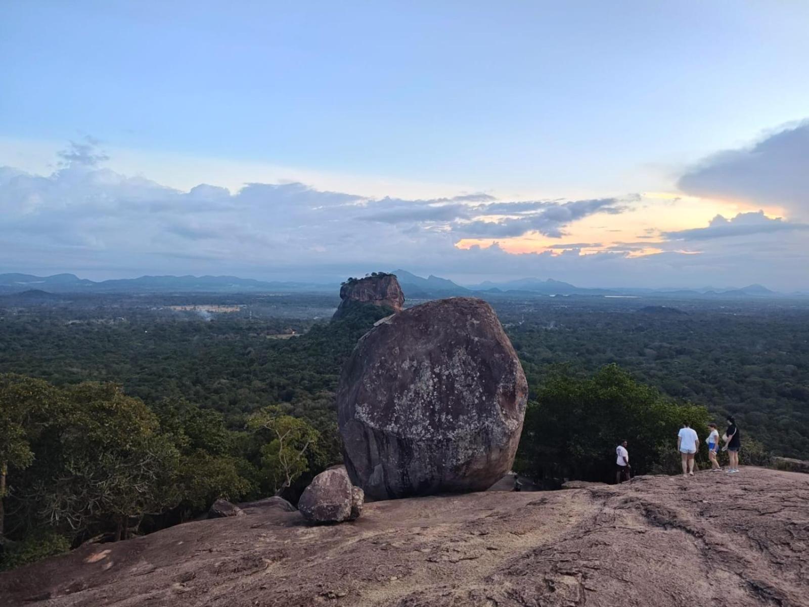 Jungle Eco Lodge & Safari Сигирия Экстерьер фото